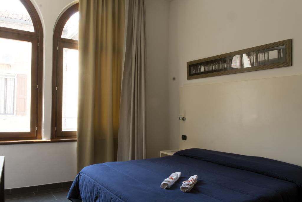 Zen Room Ferrara Bilik gambar