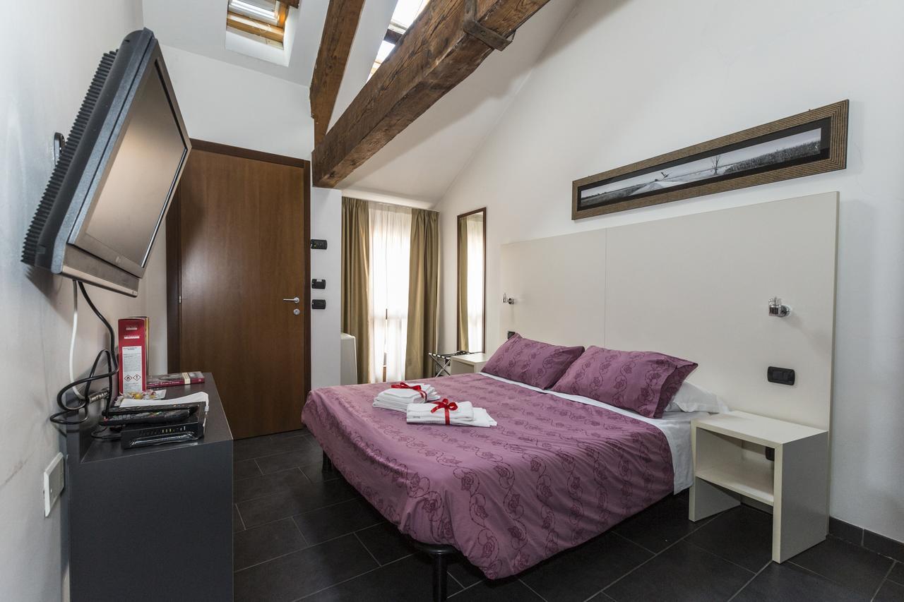 Zen Room Ferrara Luaran gambar